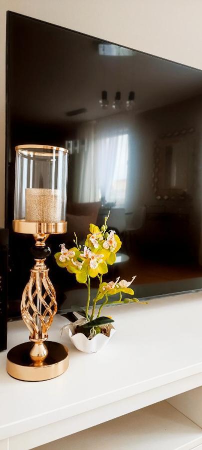 Cosmopolitan Apartament Z Bezplatnym, Prywatnym Parkingiem W Hali Garazowej Torun Bagian luar foto